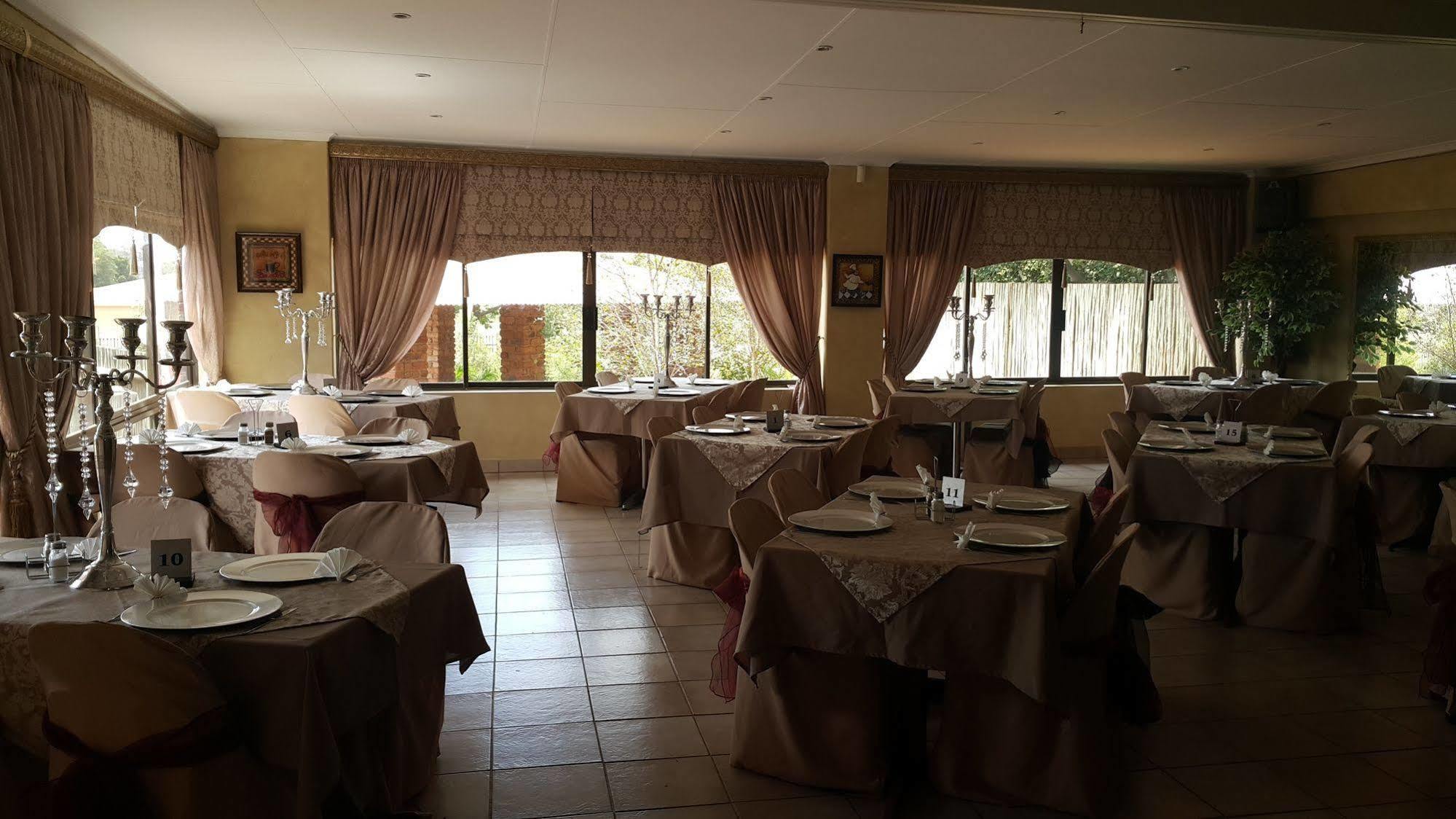 Crystal Rose Lodge Johannesburg Bagian luar foto
