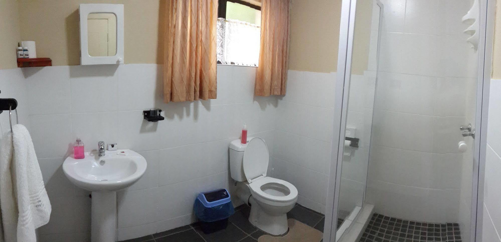 Crystal Rose Lodge Johannesburg Bagian luar foto