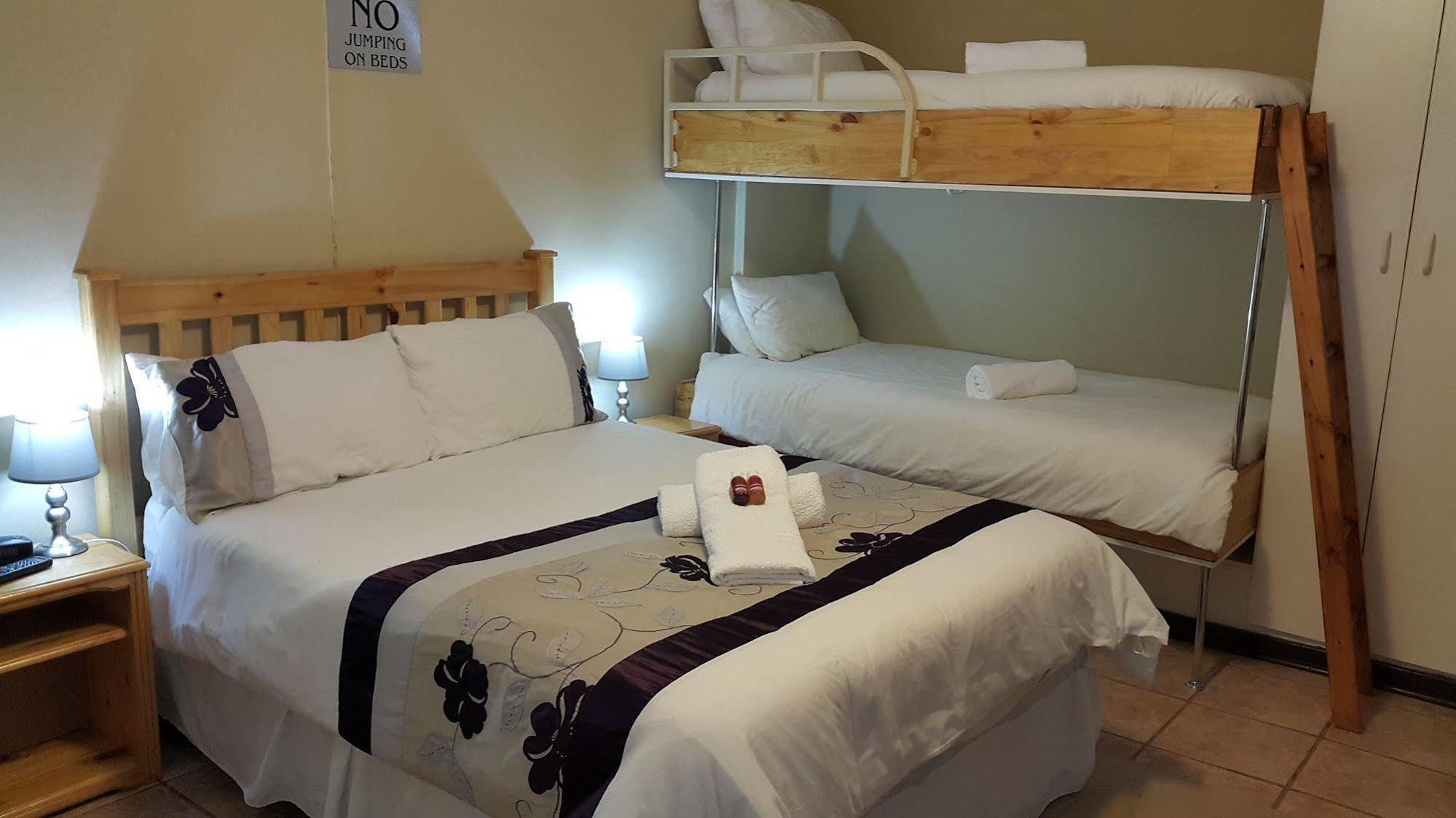 Crystal Rose Lodge Johannesburg Bagian luar foto
